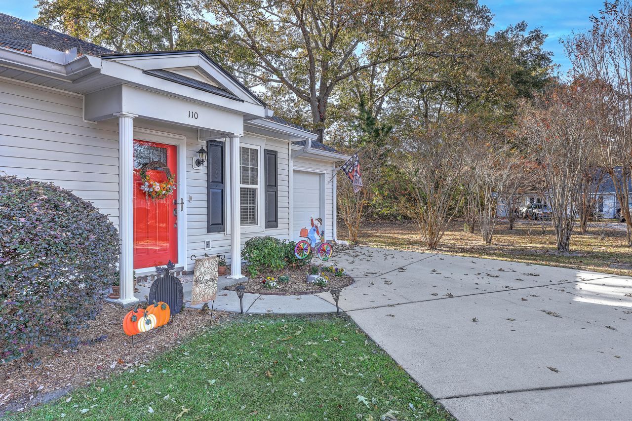 110 Sandy Hook Court Photo 32