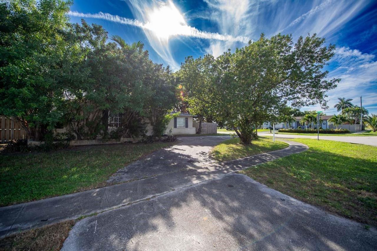 9370 NW 25th Court, Sunrise, FL 33322 Photo