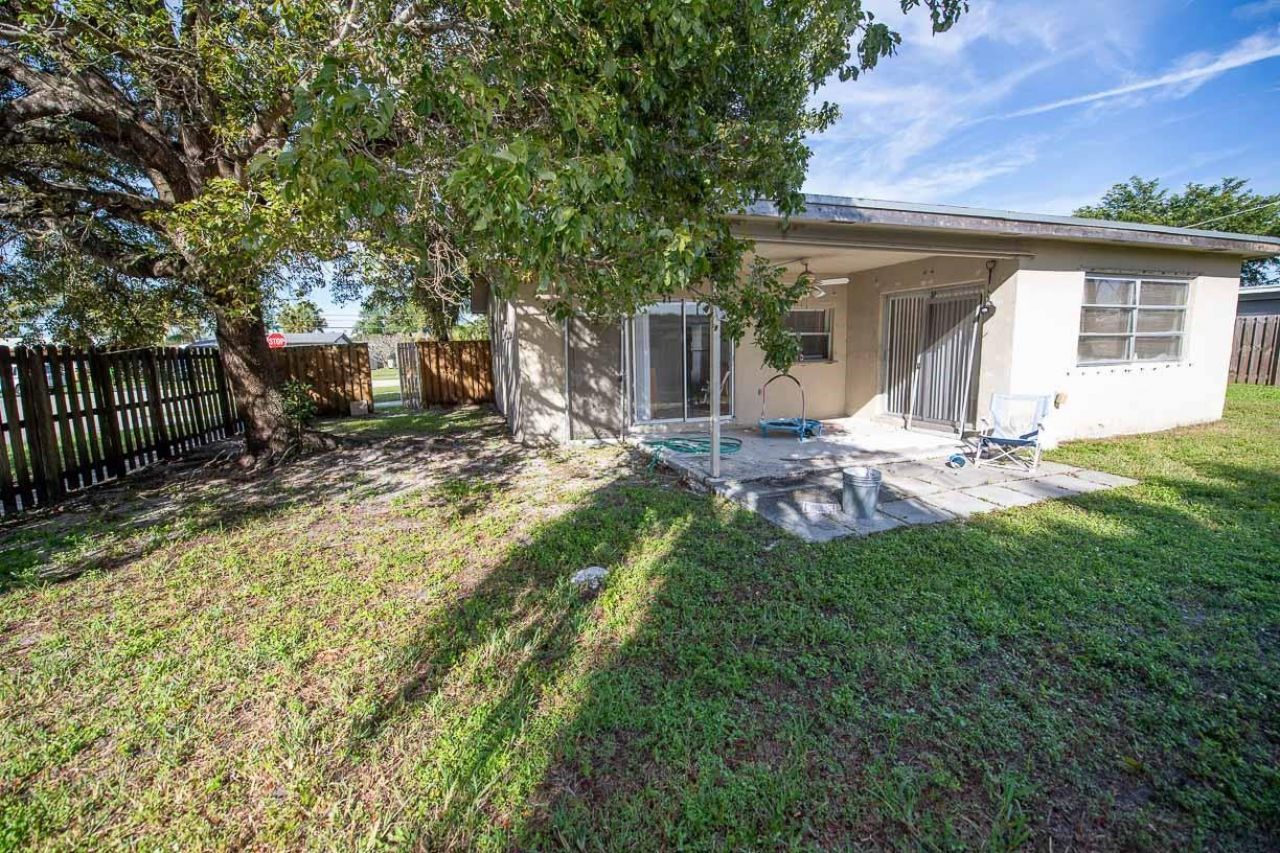 9370 NW 25th Court, Sunrise, FL 33322 Photo