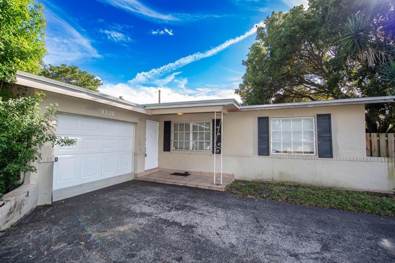 9370 NW 25th Court, Sunrise, FL 33322 Photo