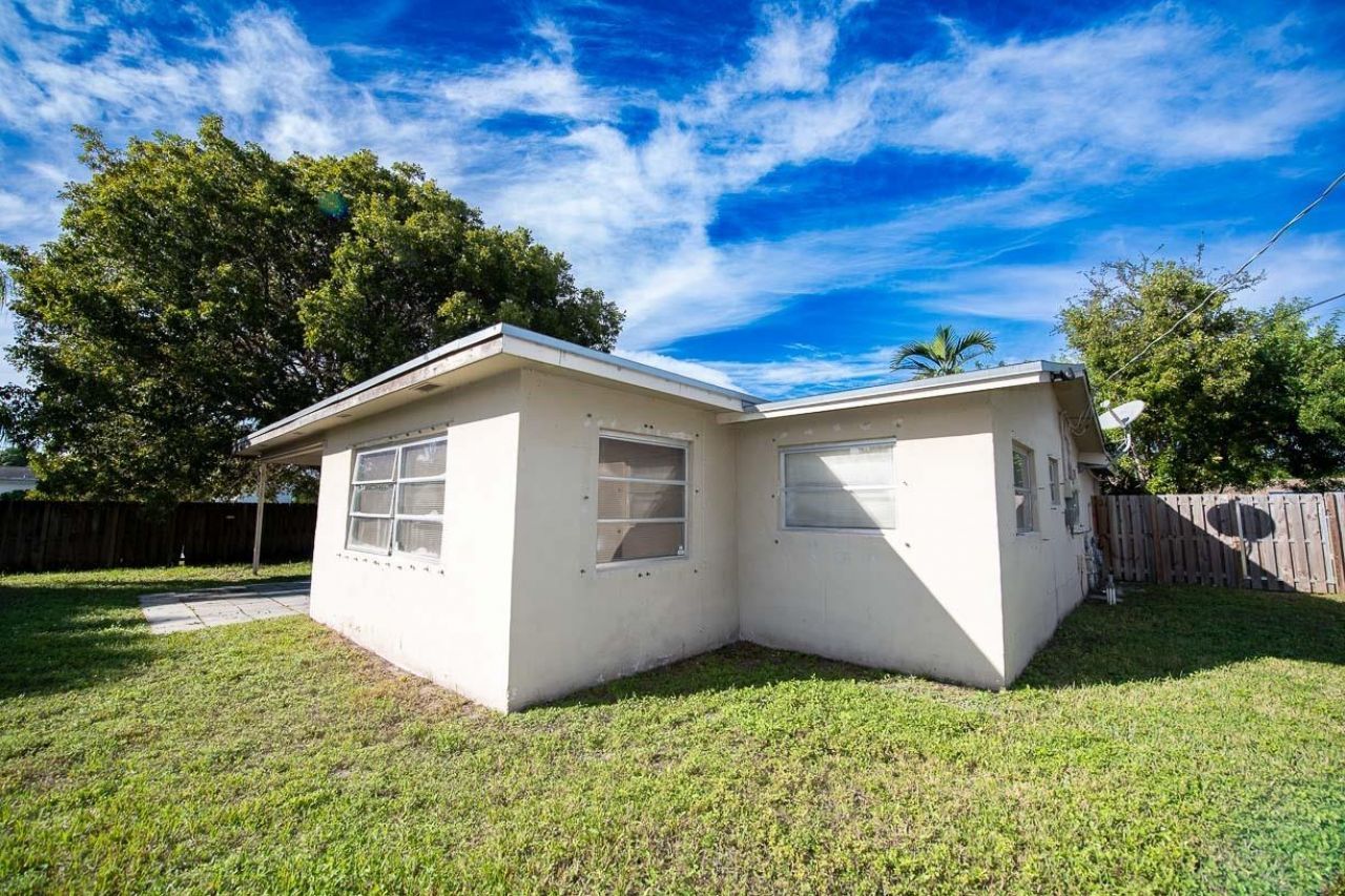 9370 NW 25th Court, Sunrise, FL 33322 Photo