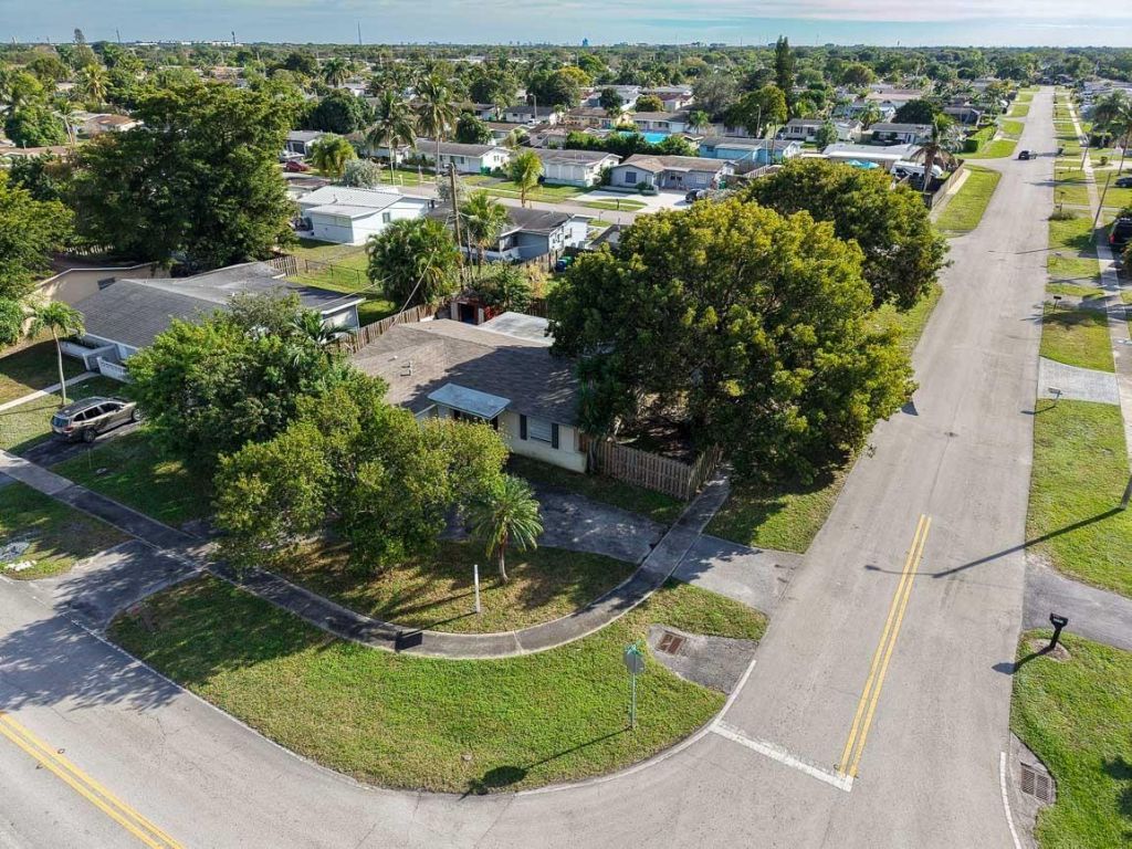 9370 NW 25th Court, Sunrise, FL 33322 Photo