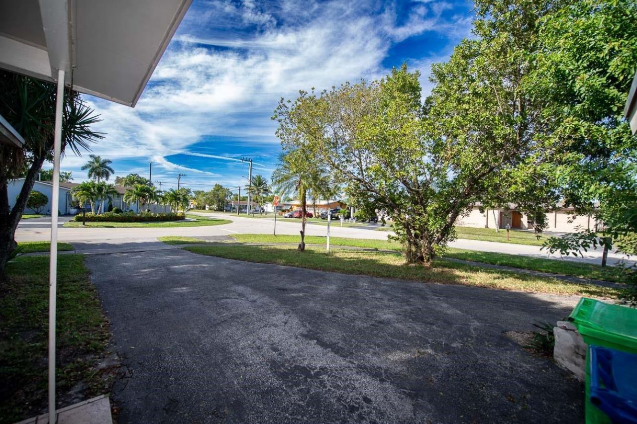 9370 NW 25th Court, Sunrise, FL 33322 Photo