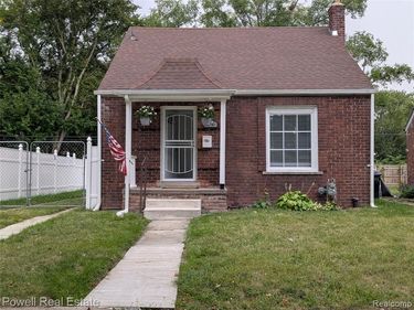 19161 Hamburg Street, Detroit, MI 48205