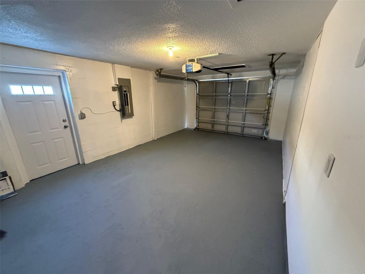 6104 Seabreeze Drive, Port Richey, FL 34668 Photo