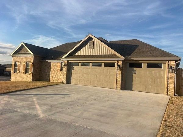2000 Dobbs Street, Pea Ridge, AR 72751
