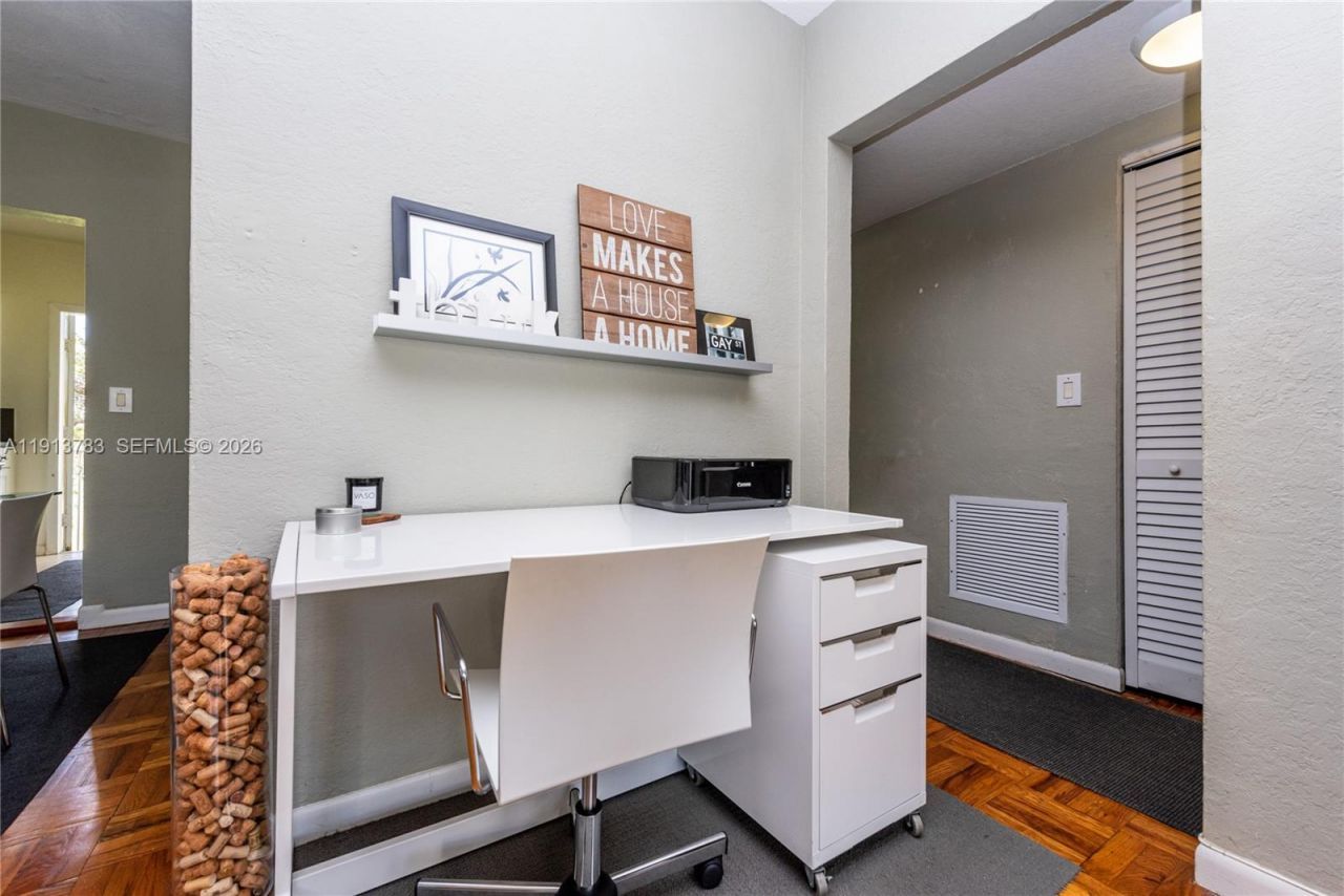 350 S Shore Dr, Unit 7, Miami Beach, FL 33141 Photo