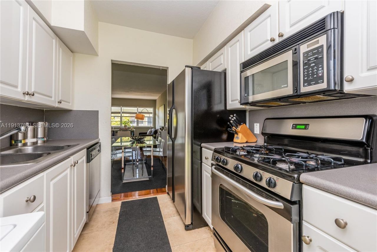 350 S Shore Dr, Unit 7, Miami Beach, FL 33141 Photo