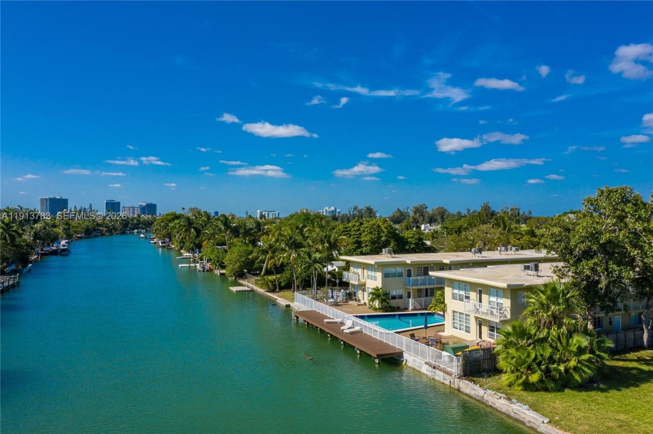 350 S Shore Dr, Unit 7, Miami Beach, FL 33141 Photo