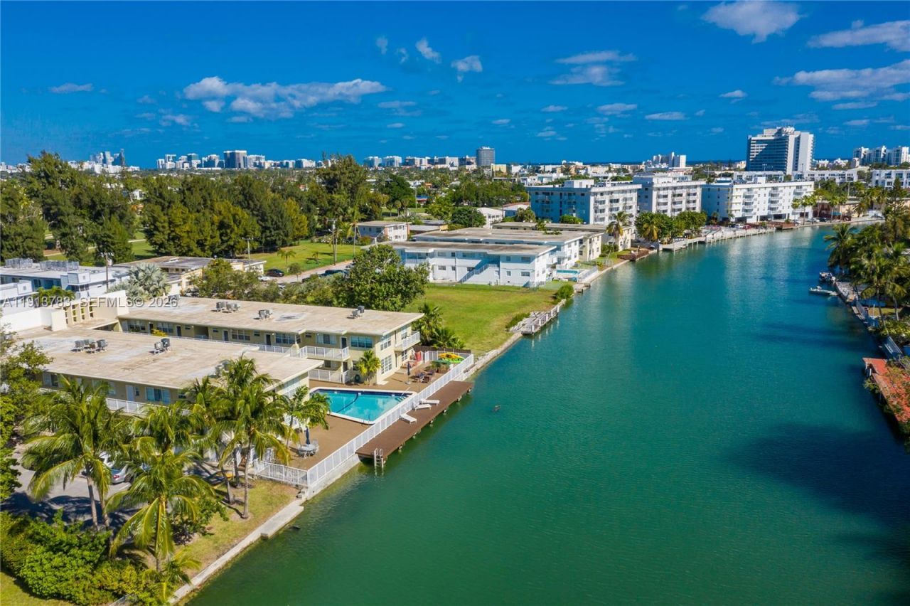 350 S Shore Dr, Unit 7, Miami Beach, FL 33141 Photo