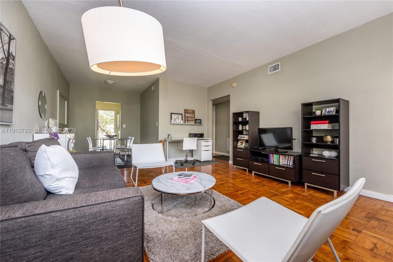 350 S Shore Dr, Unit 7, Miami Beach, FL 33141 Photo