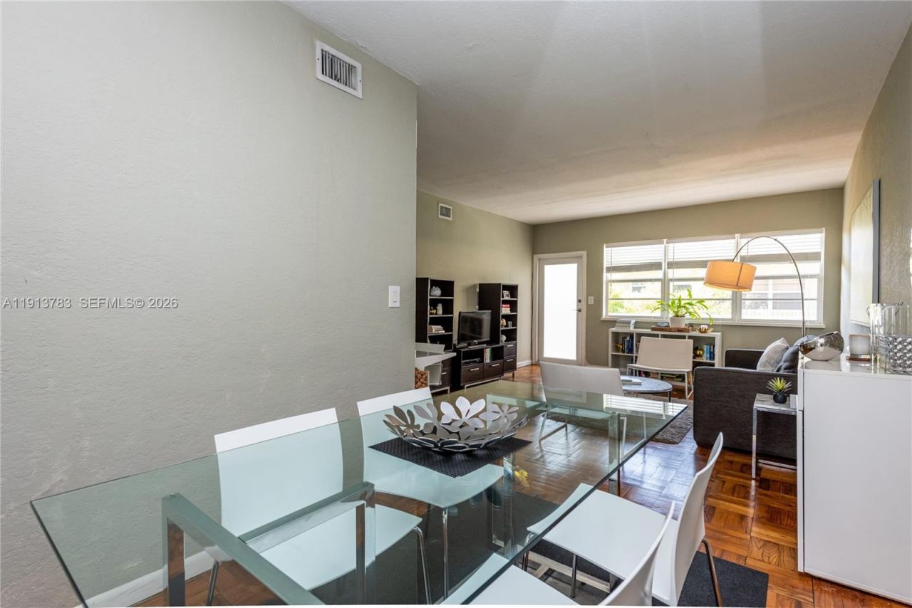350 S Shore Dr, Unit 7, Miami Beach, FL 33141 Photo