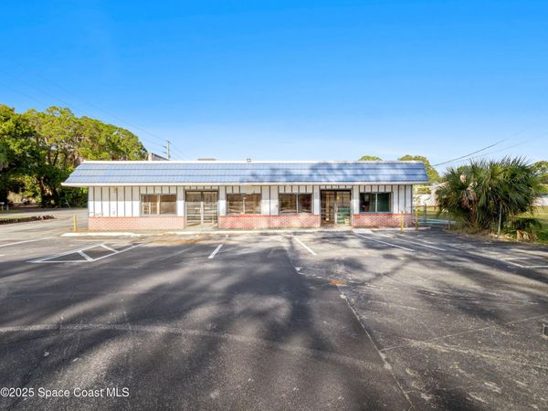 1310 S Tropical Trail, Merritt Island, FL 32952