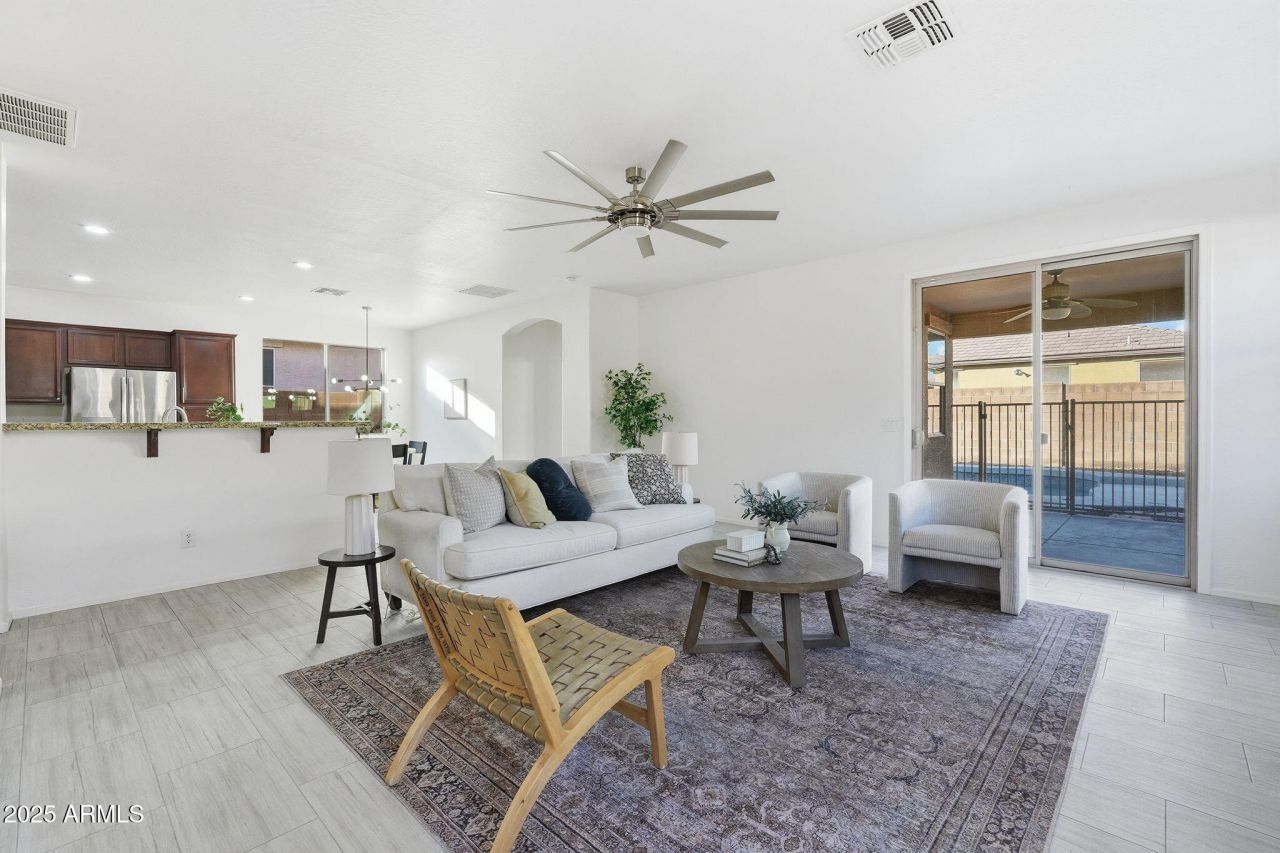 17752 W Tasha Drive, Surprise, AZ 85388 Main Photo