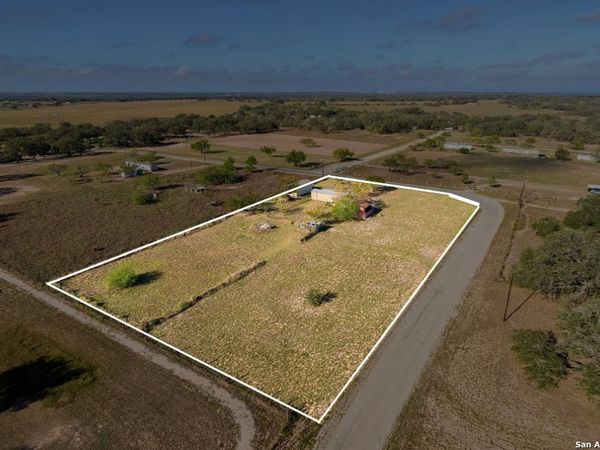 1440 Rendon, Poteet, TX 78065