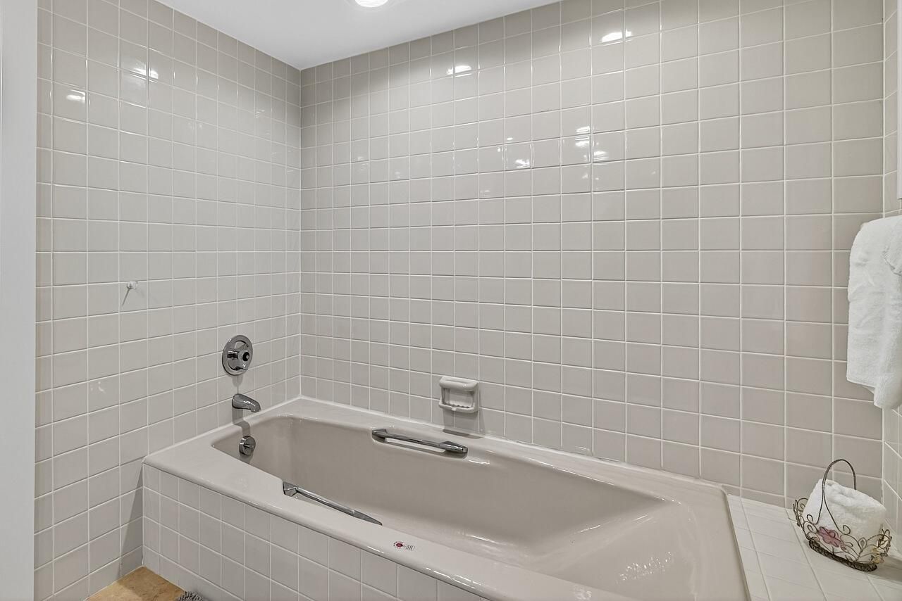 5790 Highway A1a, Unit 1a, Indian River Shores, FL 32963 Photo