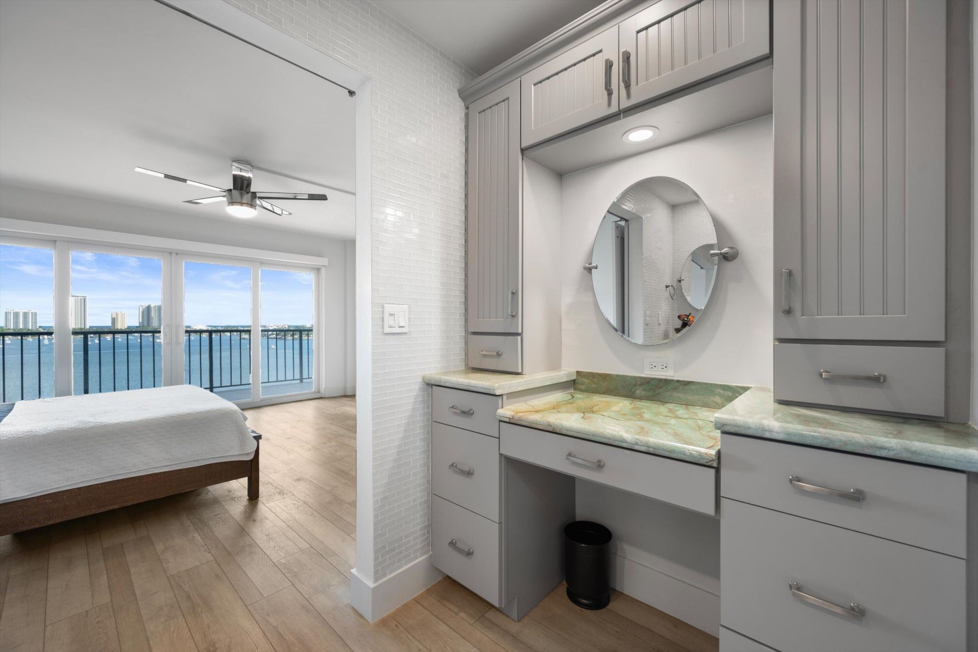 3040 Lake Shore Drive, Unit Ph 2, Riviera Beach, FL 33404 Photo