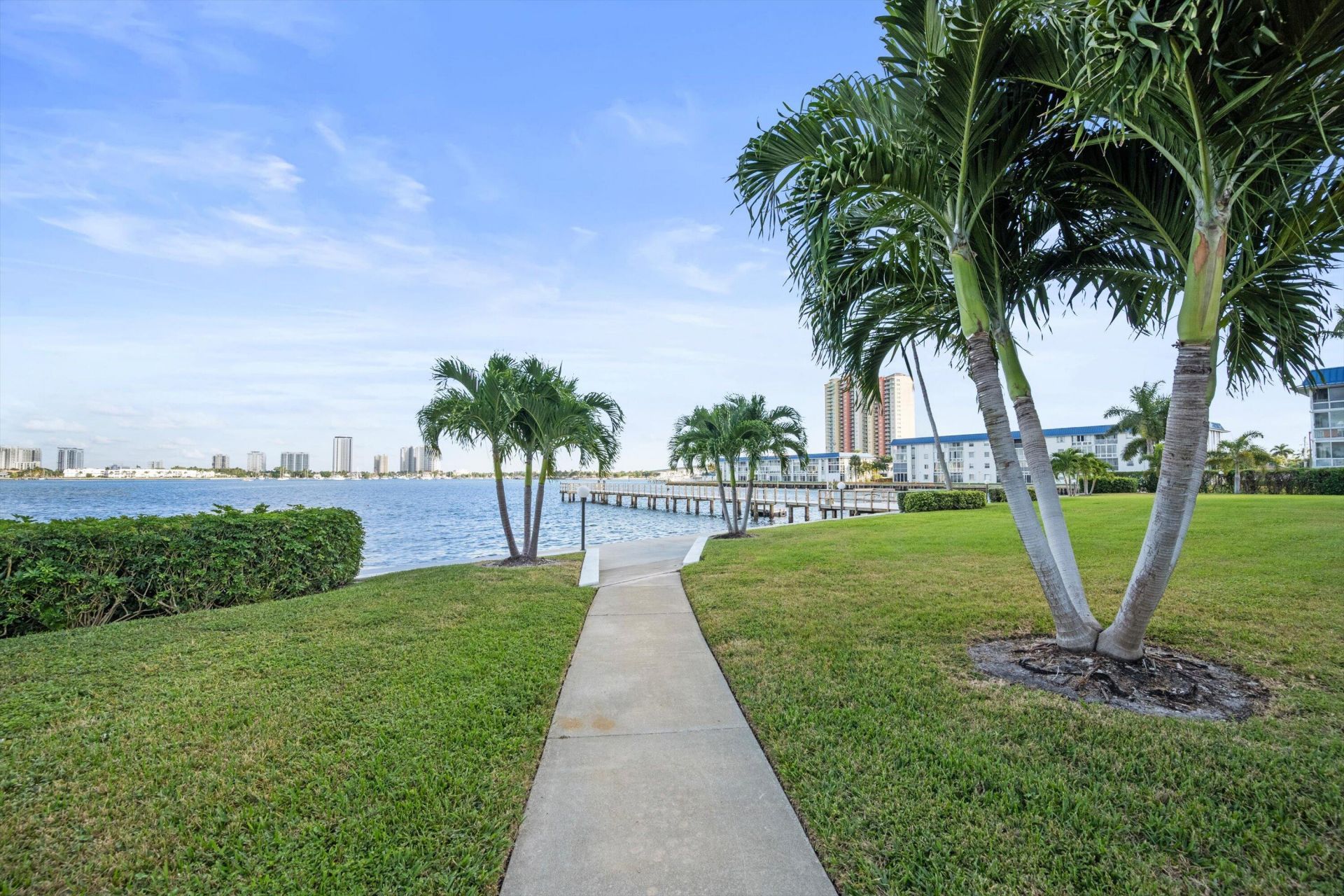 3040 Lake Shore Drive, Unit Ph 2, Riviera Beach, FL 33404 Photo