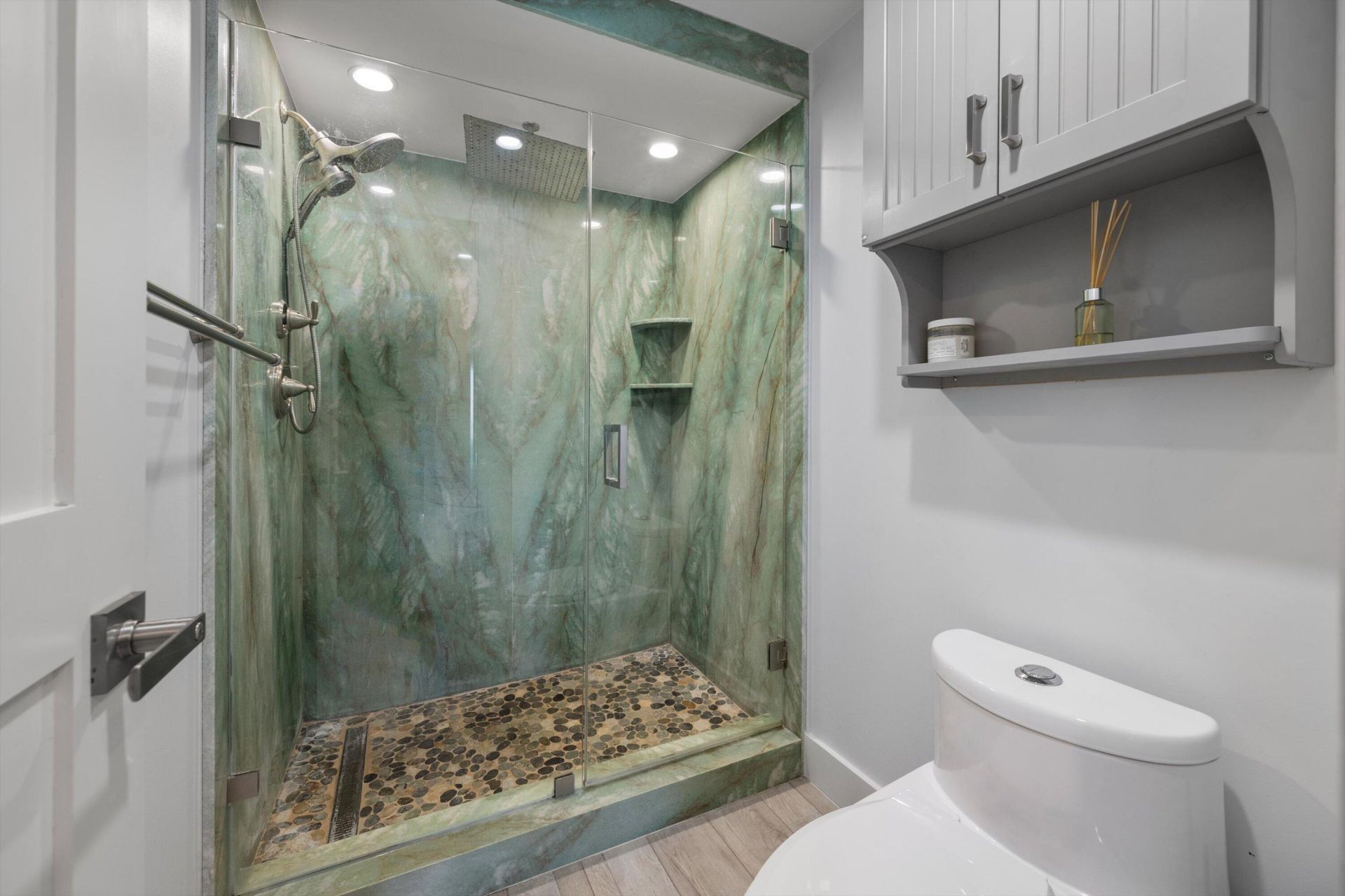 3040 Lake Shore Drive, Unit Ph 2, Riviera Beach, FL 33404 Photo