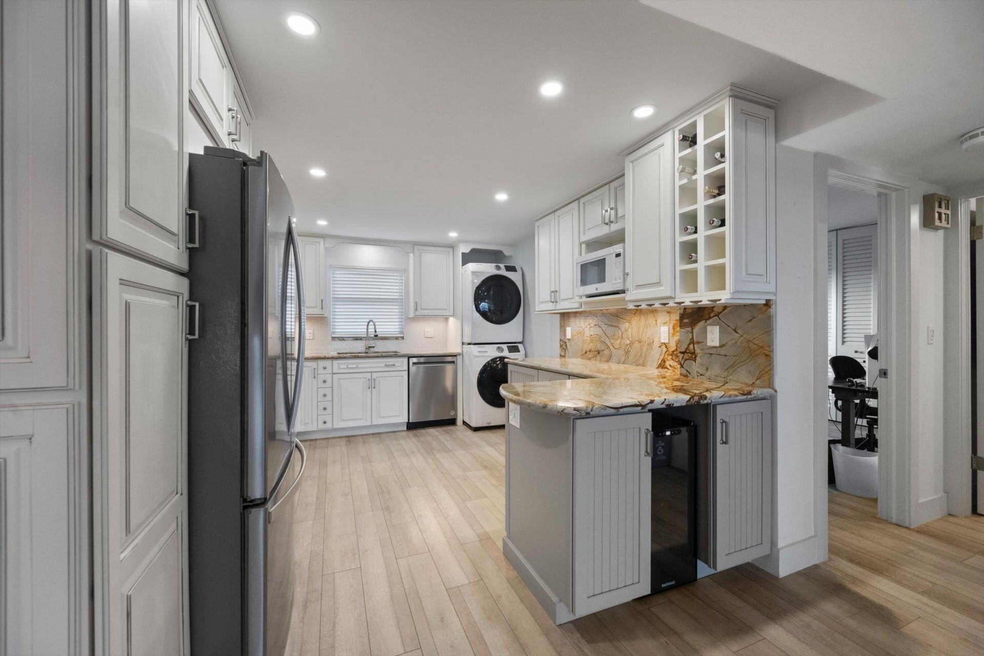 3040 Lake Shore Drive, Unit Ph 2, Riviera Beach, FL 33404 Photo