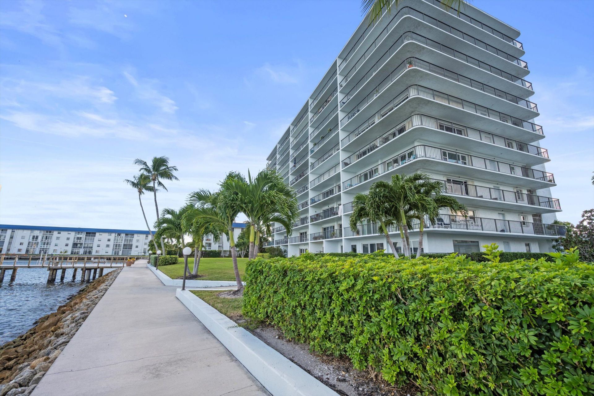 3040 Lake Shore Drive, Unit Ph 2, Riviera Beach, FL 33404 Photo