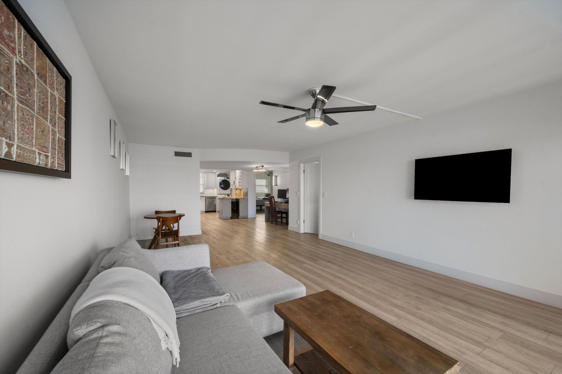 3040 Lake Shore Drive, Unit Ph 2, Riviera Beach, FL 33404 Photo