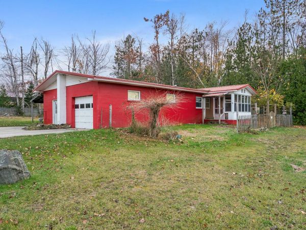 13341 Restawhile Road, Cheboygan, MI 49721