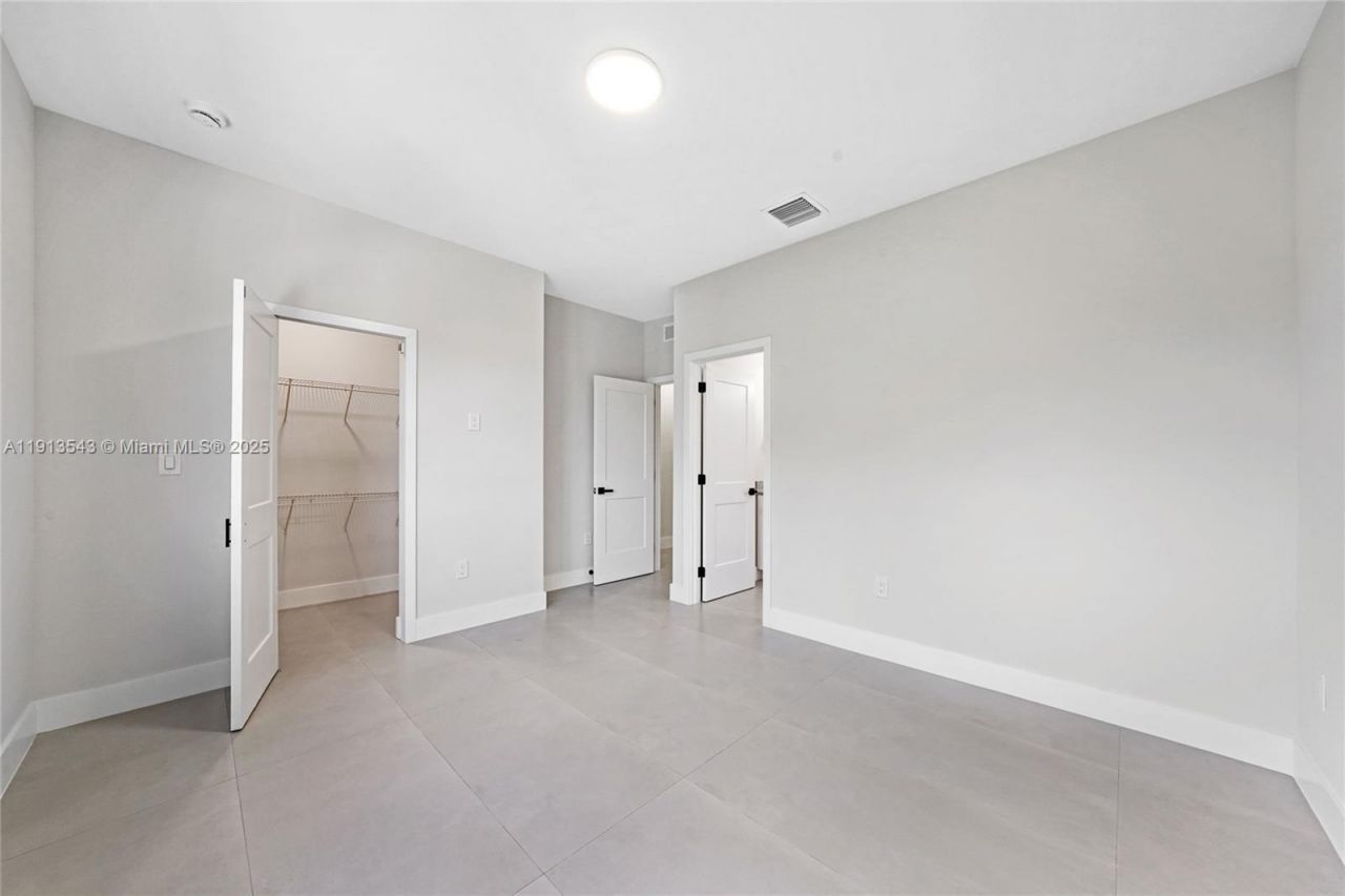 4313 E 8th Ct, Unit B, Hialeah, FL 33013 Photo