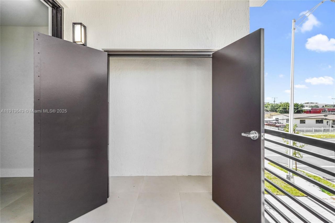 4313 E 8th Ct, Unit B, Hialeah, FL 33013 Photo