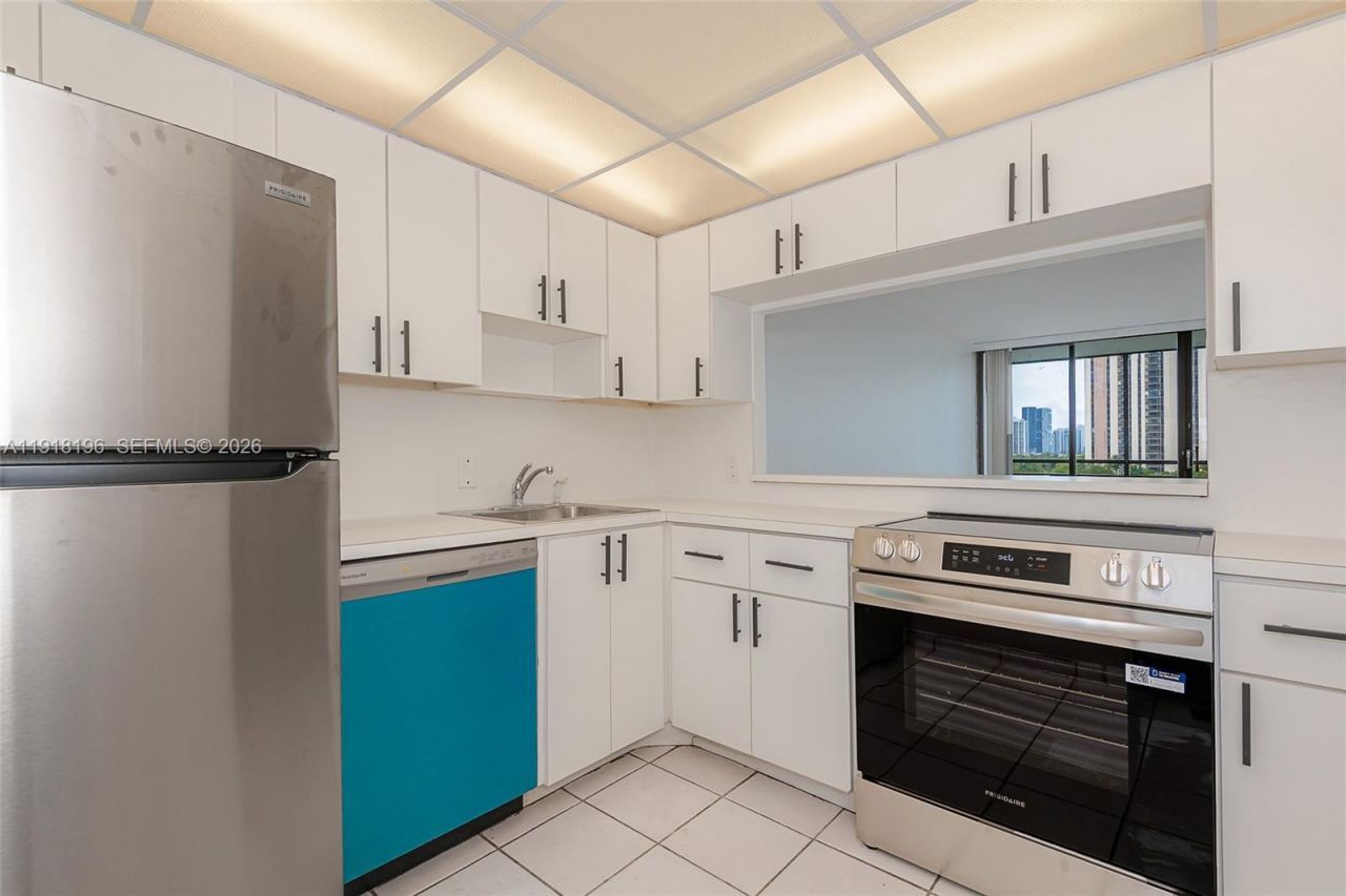 20500 W Country Club Dr, Unit 716, Aventura, FL 33180 Photo