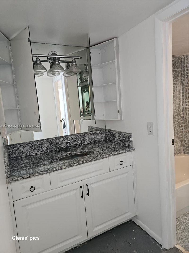 20500 W Country Club Dr, Unit 716, Aventura, FL 33180 Photo