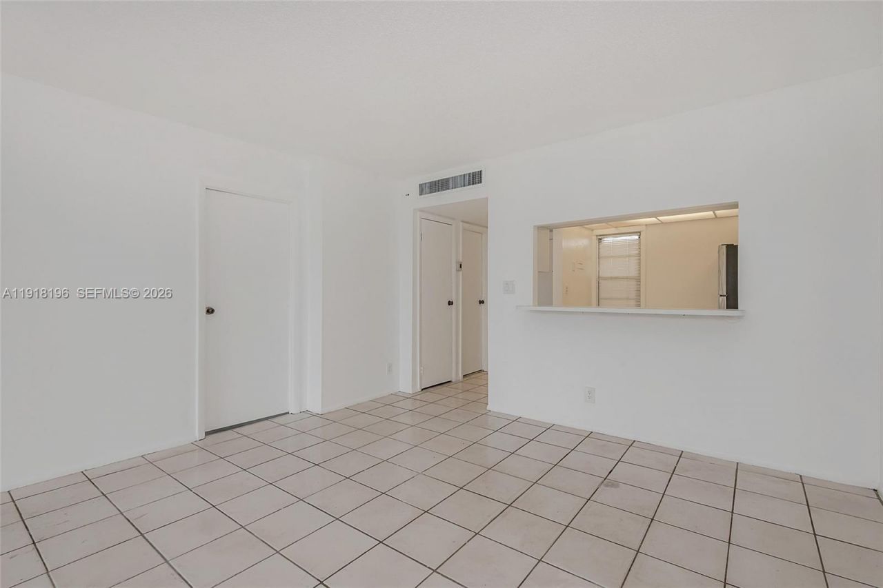 20500 W Country Club Dr, Unit 716, Aventura, FL 33180 Photo