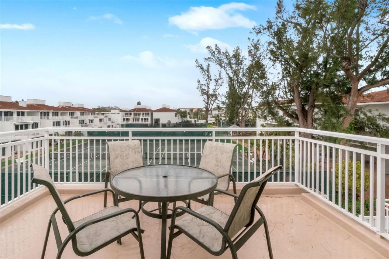 5055 Gulf Of Mexico Drive, Unit 435, Longboat Key, FL 34228 Photo