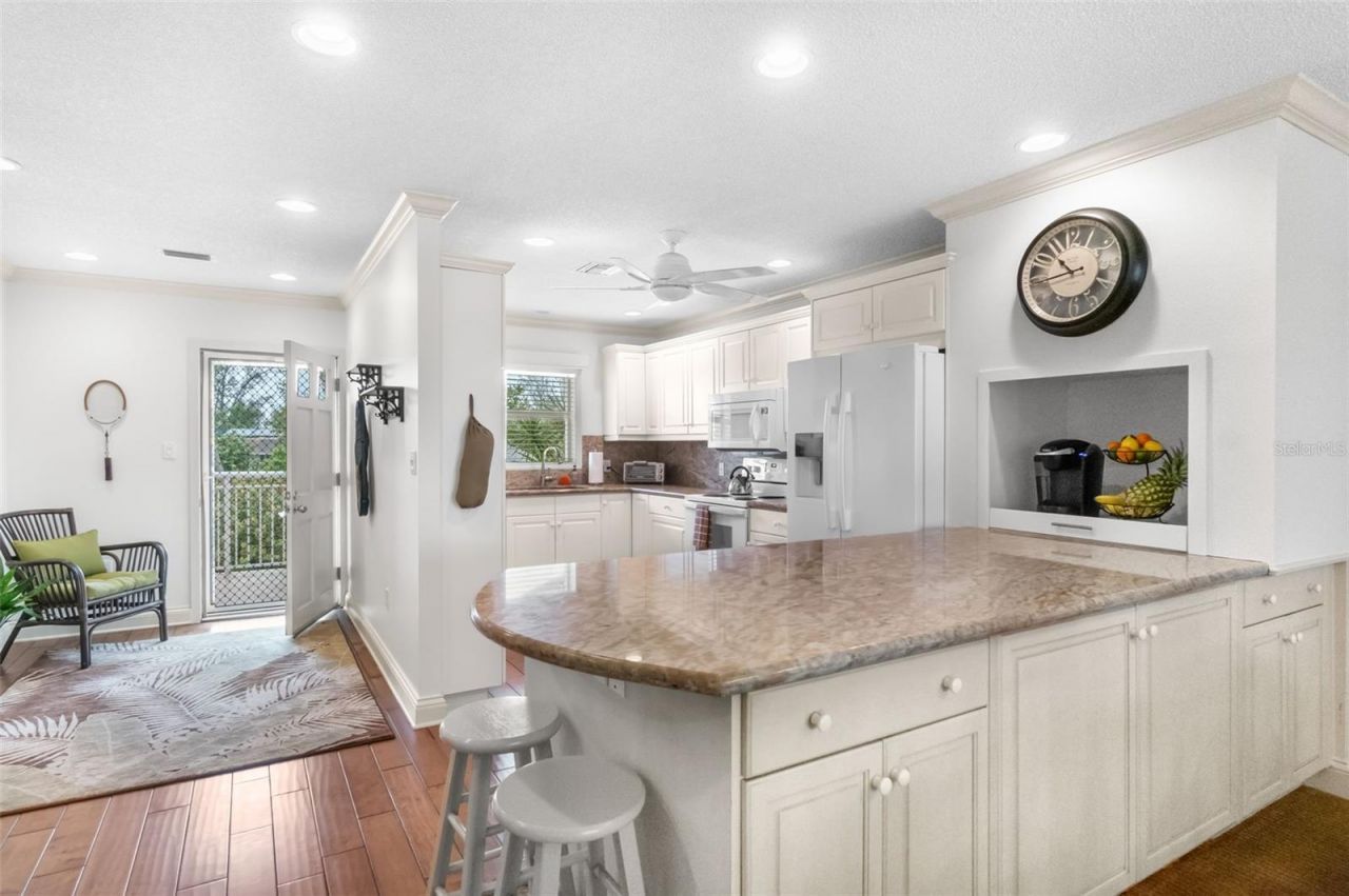 5055 Gulf Of Mexico Drive, Unit 435, Longboat Key, FL 34228 Photo