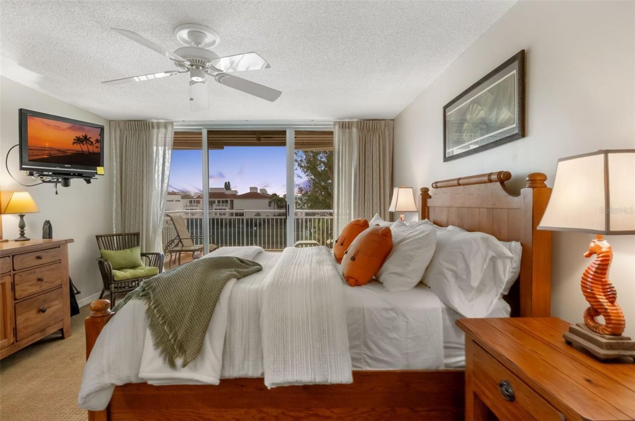 5055 Gulf Of Mexico Drive, Unit 435, Longboat Key, FL 34228 Photo