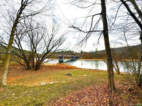 8 River Road, Barryville, NY 12719