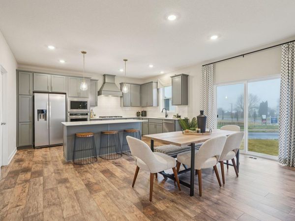 1741 Oak Creek Pass, Chaska, MN 55318