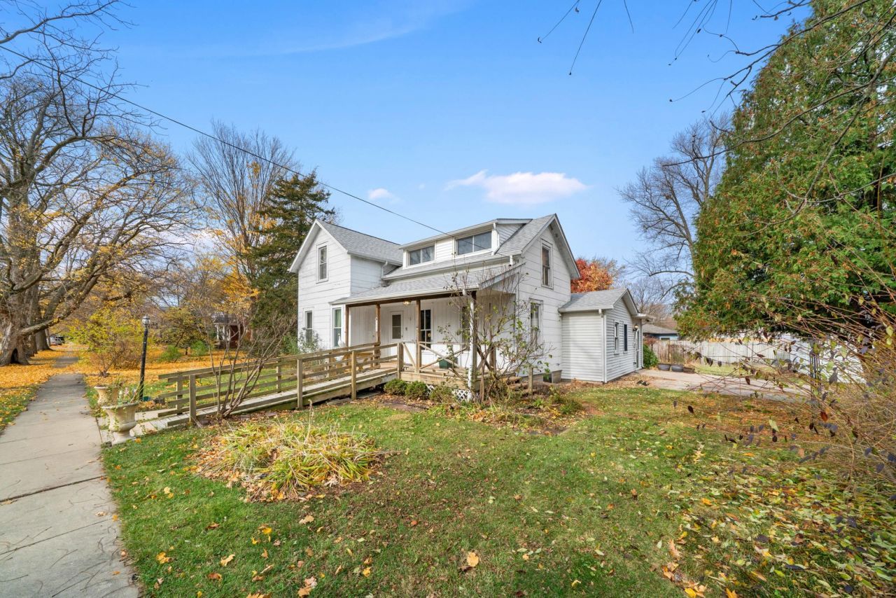 320 E Dekalb Street, Somonauk, IL 60552 Main Photo