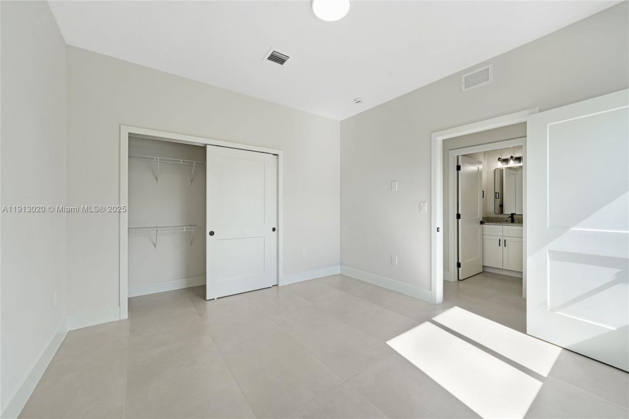 4303 E 8th Ct, Unit C, Hialeah, FL 33013 Photo