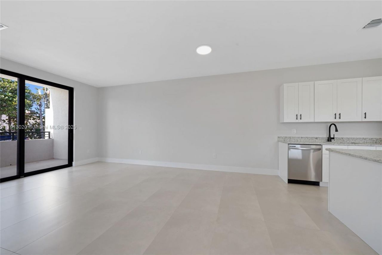 4303 E 8th Ct, Unit C, Hialeah, FL 33013 Photo