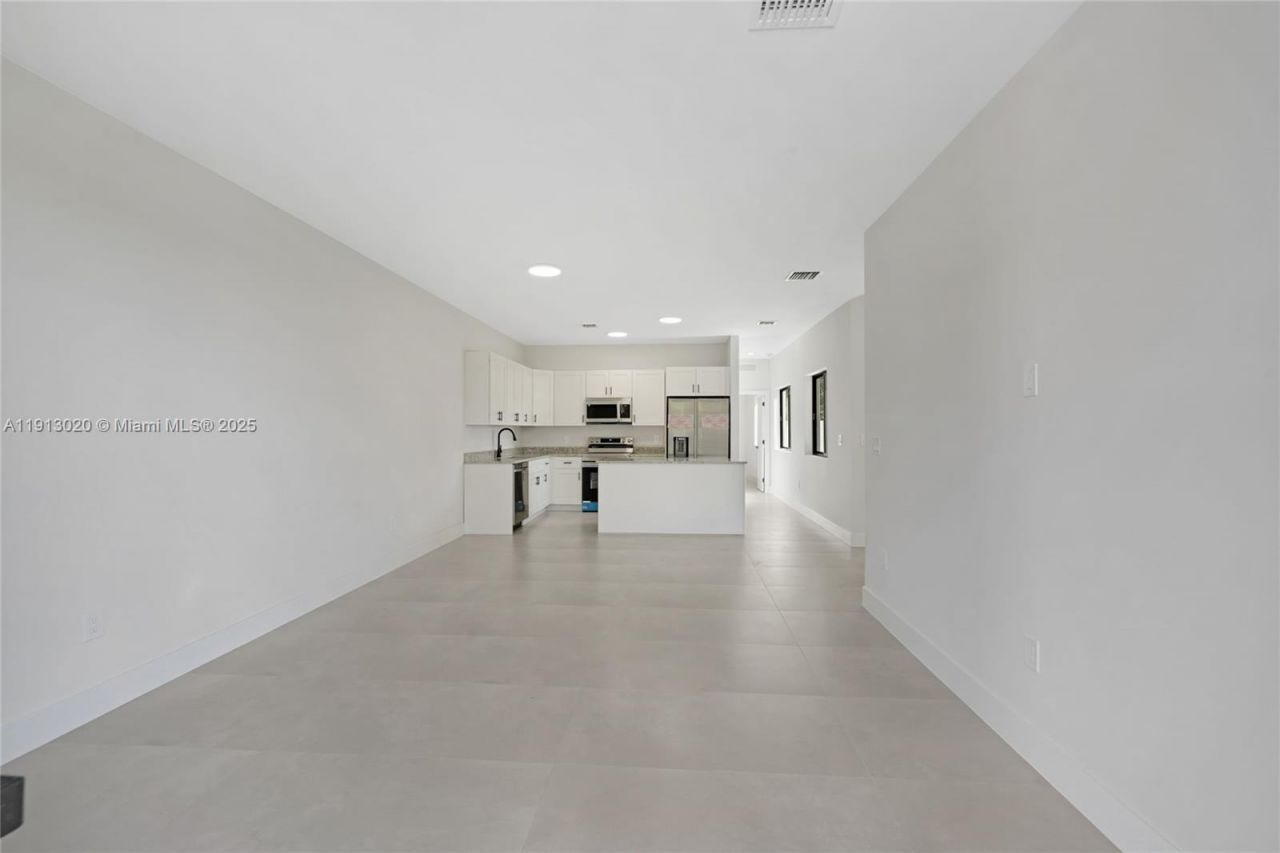 4303 E 8th Ct, Unit C, Hialeah, FL 33013 Photo