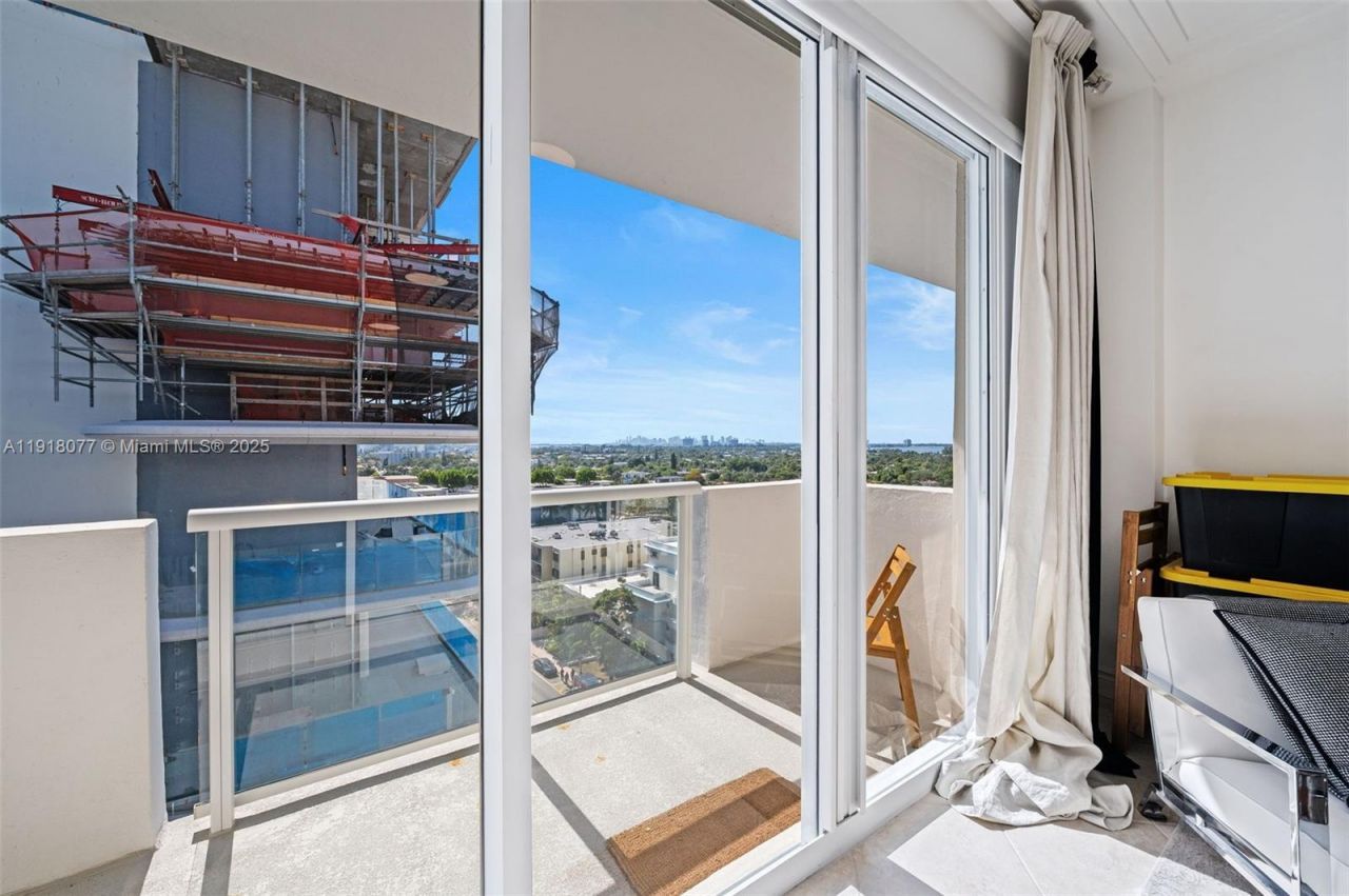 9195 Collins Ave, Unit PH14, Surfside, FL 33154 Photo