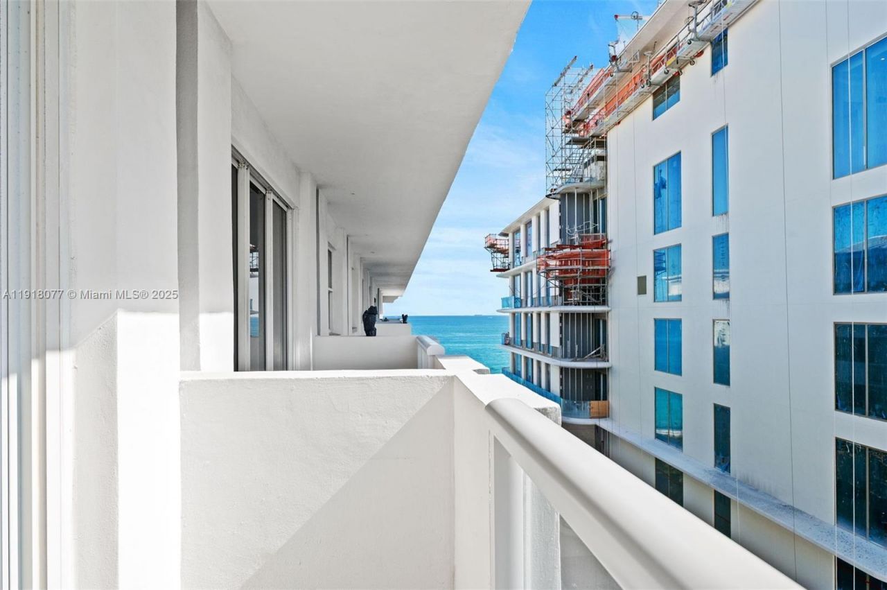 9195 Collins Ave, Unit PH14, Surfside, FL 33154 Photo