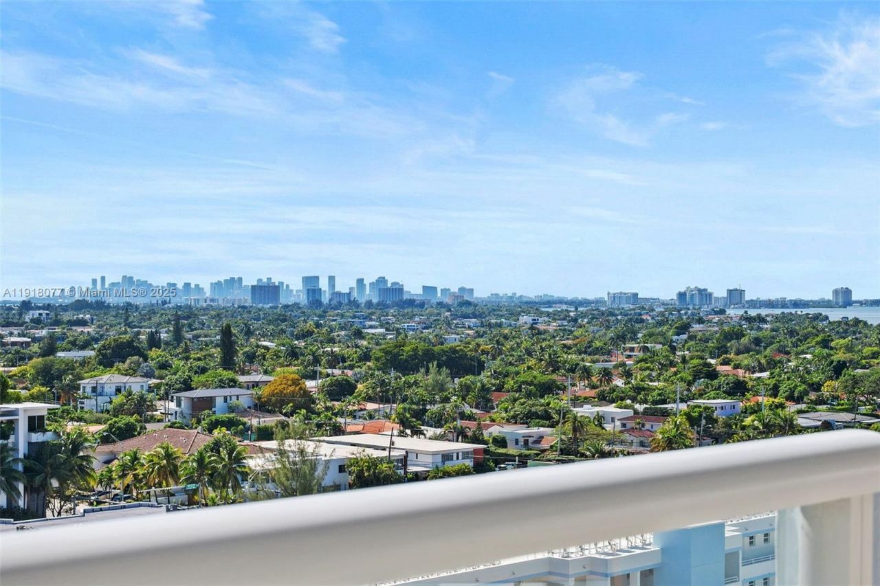 9195 Collins Ave, Unit PH14, Surfside, FL 33154 Photo