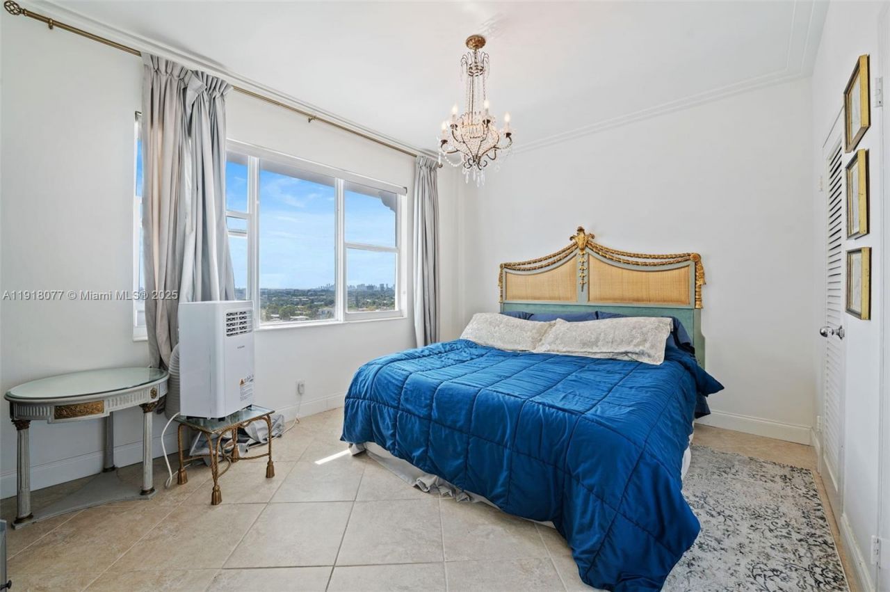 9195 Collins Ave, Unit PH14, Surfside, FL 33154 Photo