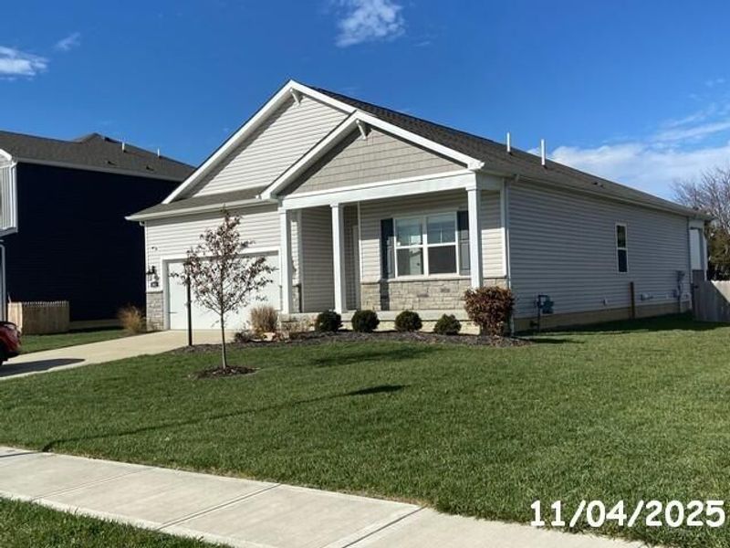 302 Shady Hollow Drive, Commercial Point, OH 43116 Photo 2