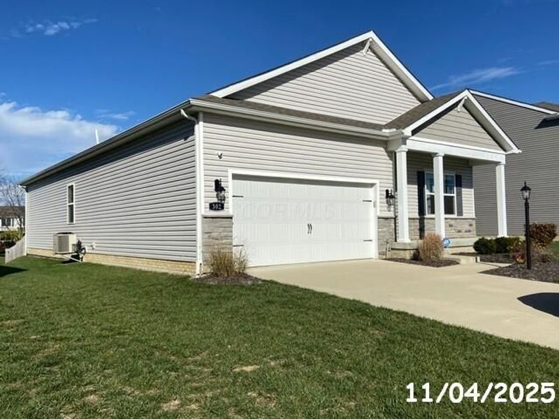 302 Shady Hollow Drive, Commercial Point, OH 43116 Photo 3