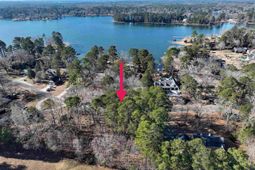 409 Dutchman Shores Circle photo 4