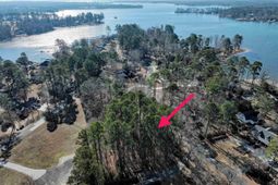 409 Dutchman Shores Circle photo 4