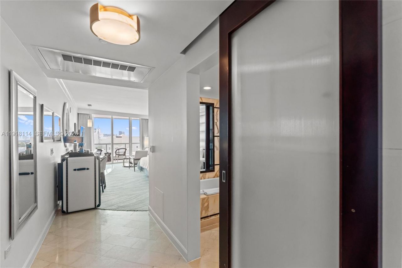 4391 Collins Ave, Unit 1118, Miami Beach, FL 33140 Photo